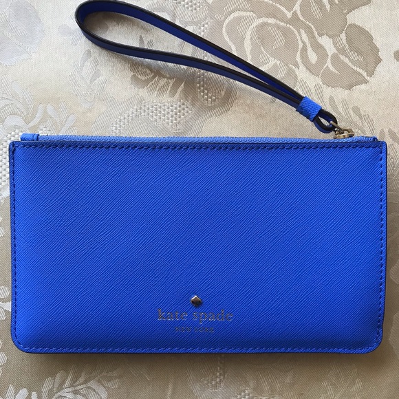 kate spade Handbags - EUC Kate Spade wallet wristlet